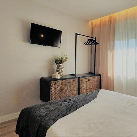 Lisbon Airport Earth - B&B Self Check-In Buitenkant foto