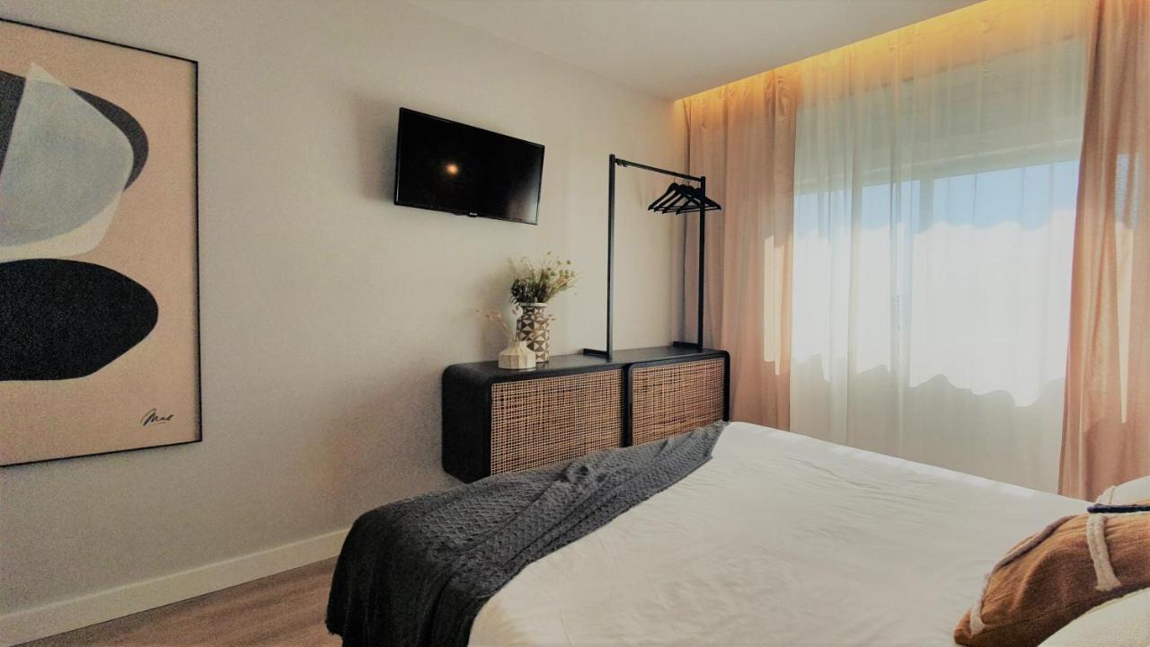 Lisbon Airport Earth - B&B Self Check-In Buitenkant foto